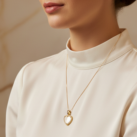 Collana con cuore in madreperla in oro giallo 18KT (750) – Made in Italy
