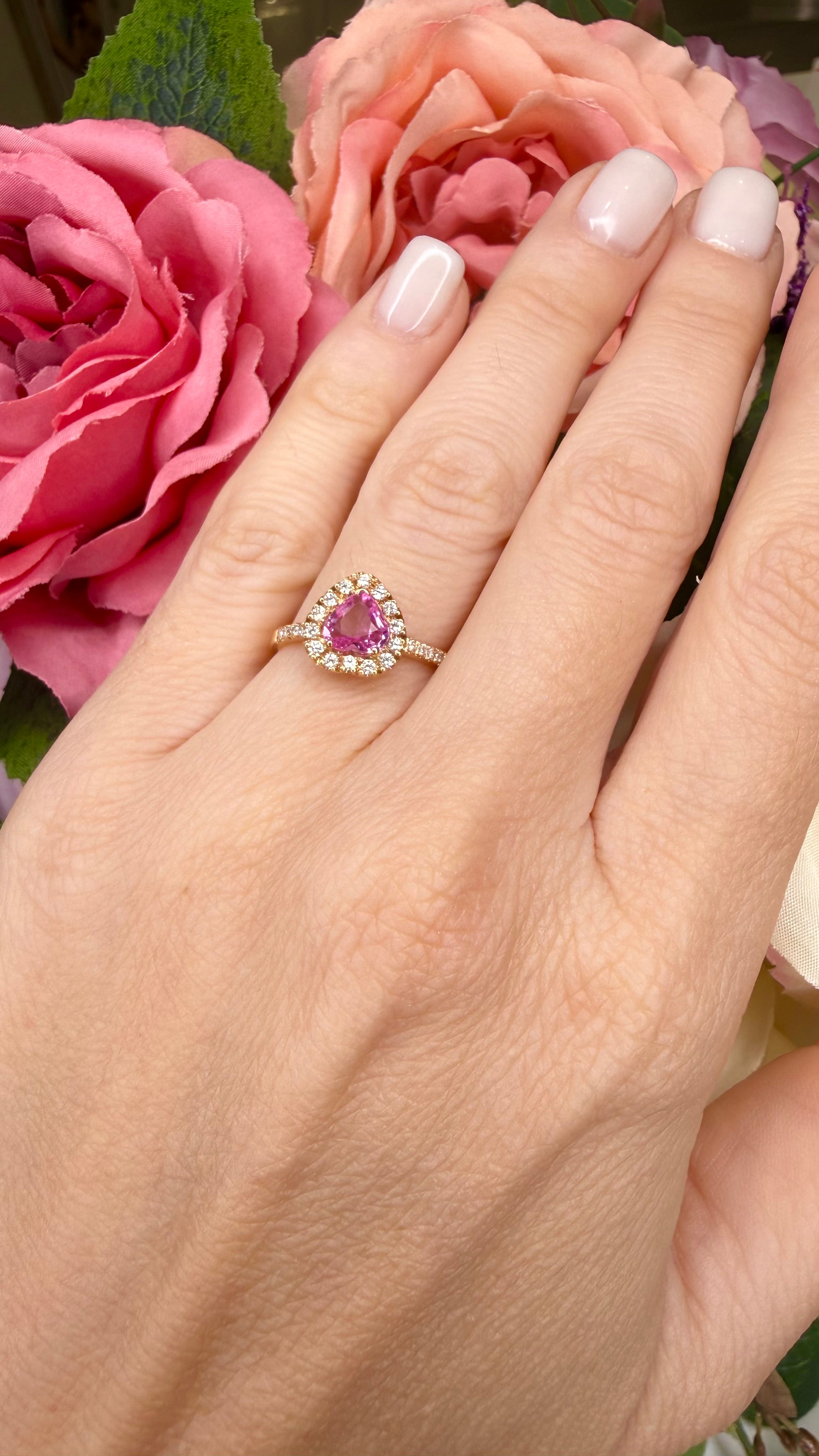ANELLO CUORE IN ORO ROSA 18KT CON DIAMANTI E ZAFFIRO ROSA