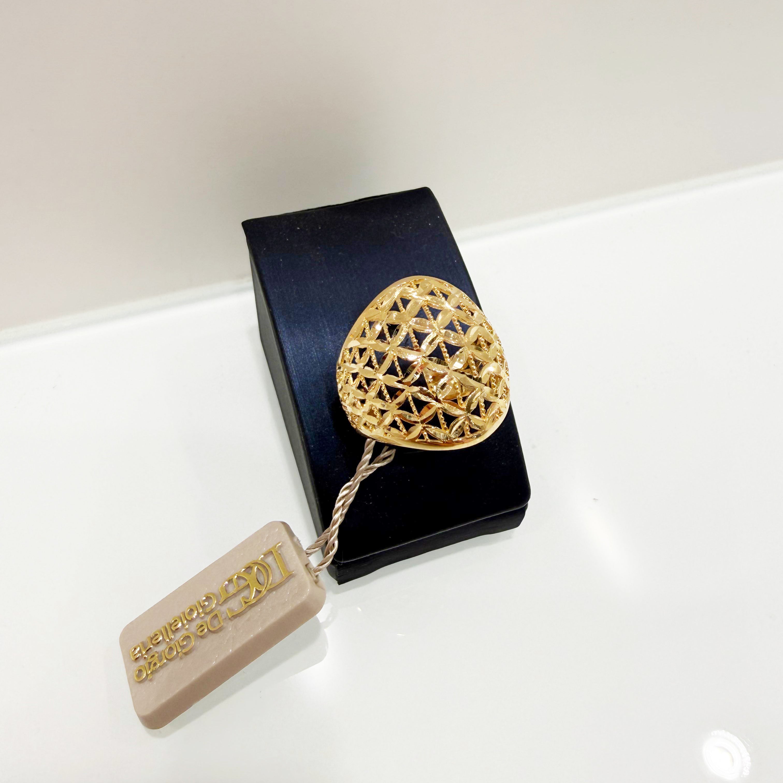 Anello traforato in oro giallo 18KT (750) design intrecciato – Made in Italy