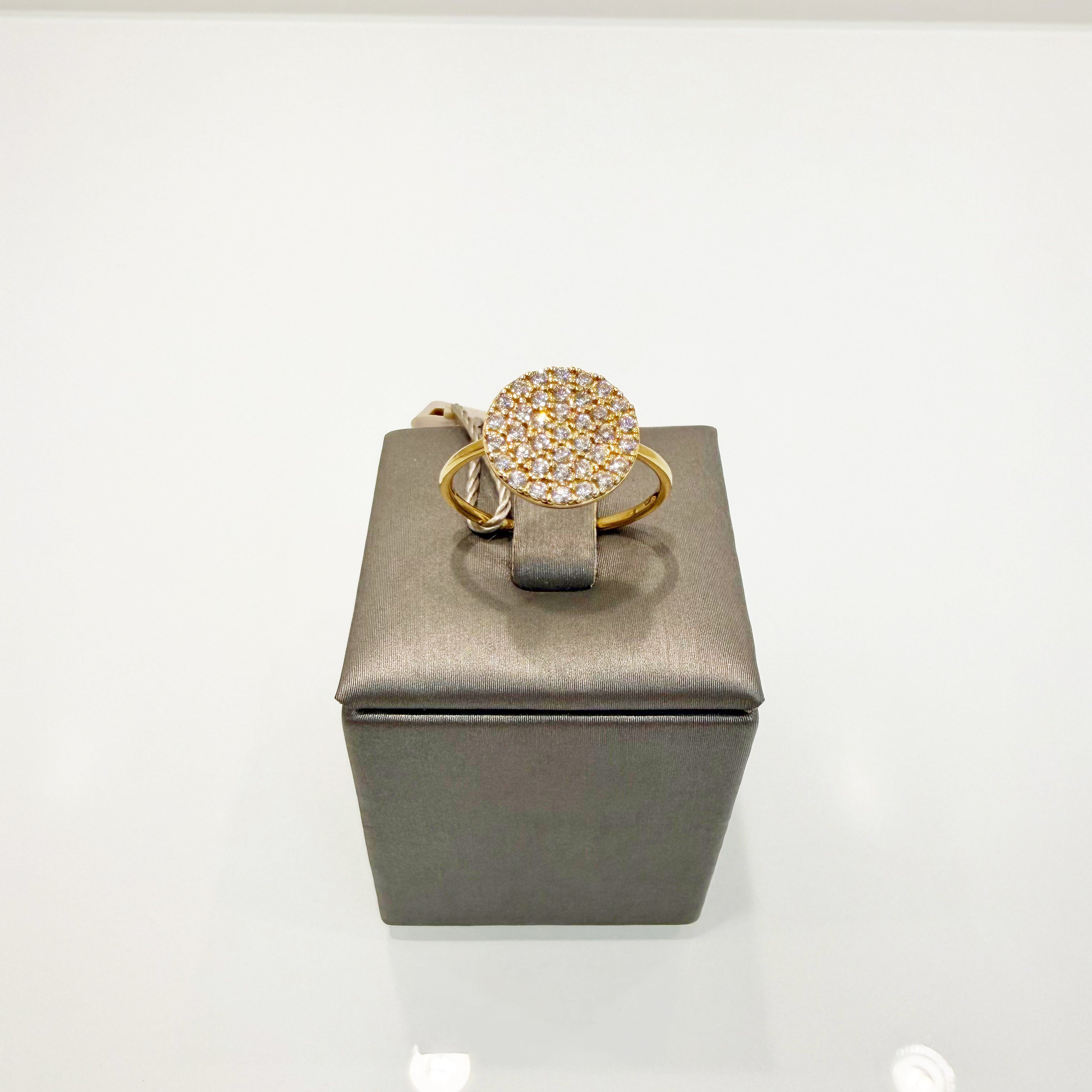 Anello tondo pavé in oro giallo 18KT (750) con zirconi bianchi – Made in Italy