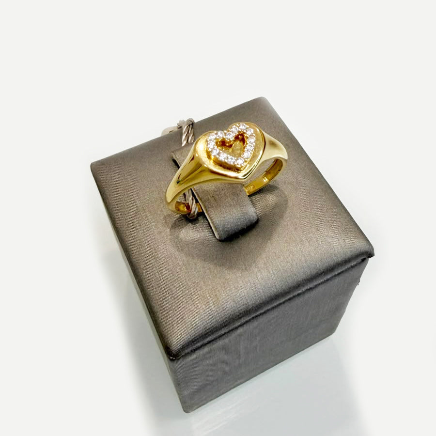 Anello Cuore in Oro Giallo 18 KT con Zirconi