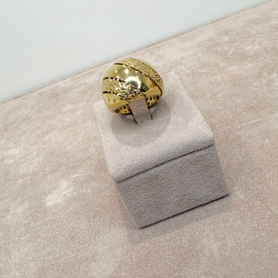 Anello a Fascia Lavorata in Oro Giallo 18 KT