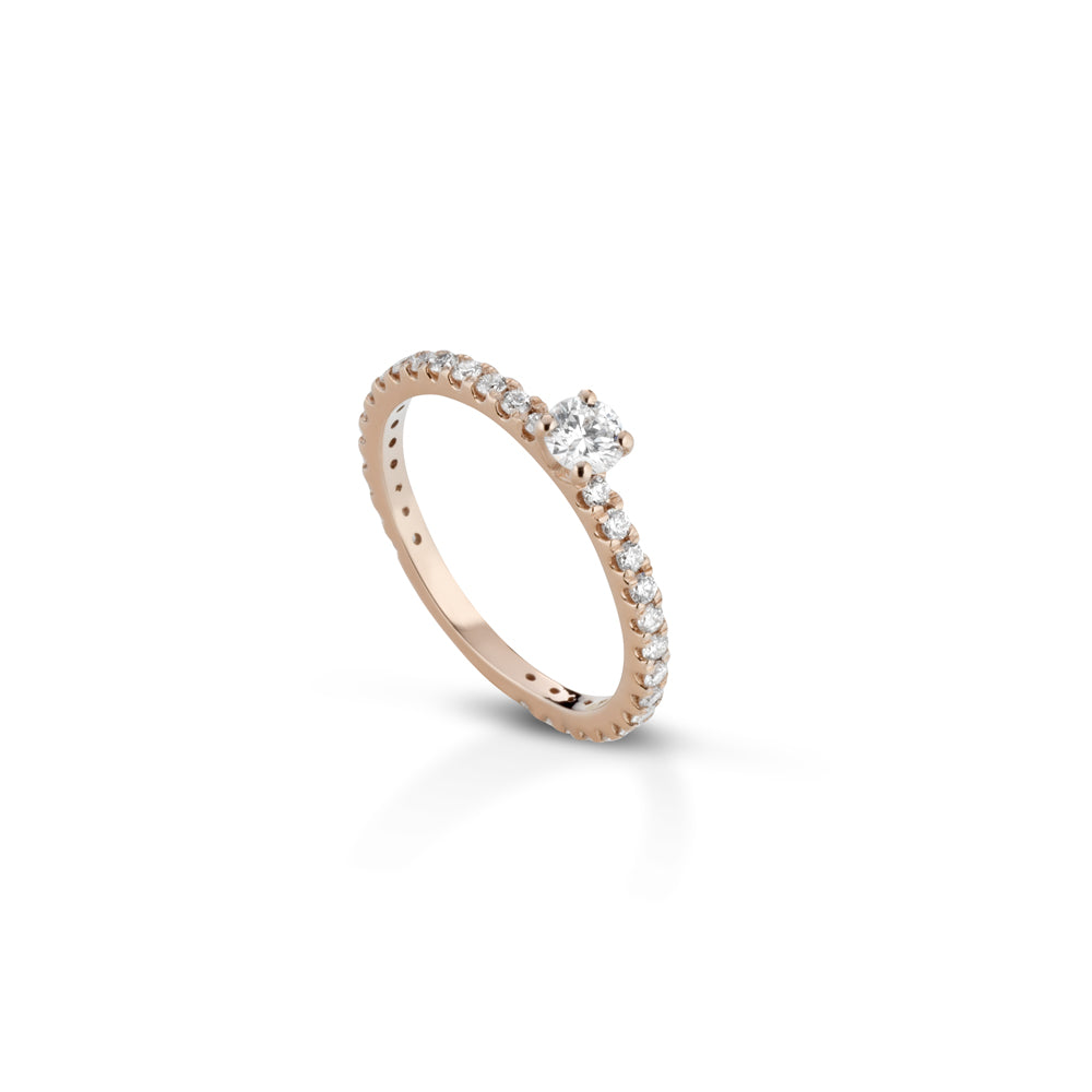 ANELLO SOLITARIO IN ORO ROSA 18 CARATI E DIAMANTI