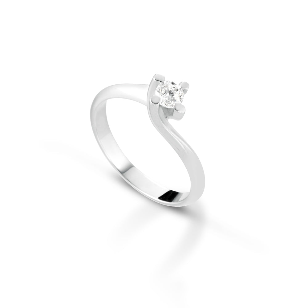 ANELLO SOLITARIO IN ORO BIANCO 18 CARATI E DIAMANTE