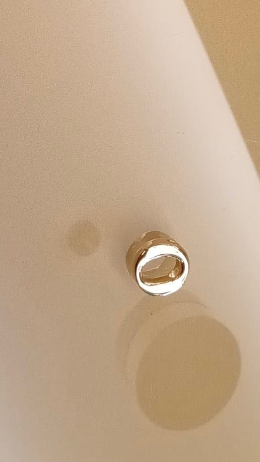 Ciondolo Lettera Bubble in Oro Giallo 18 Kt (750)