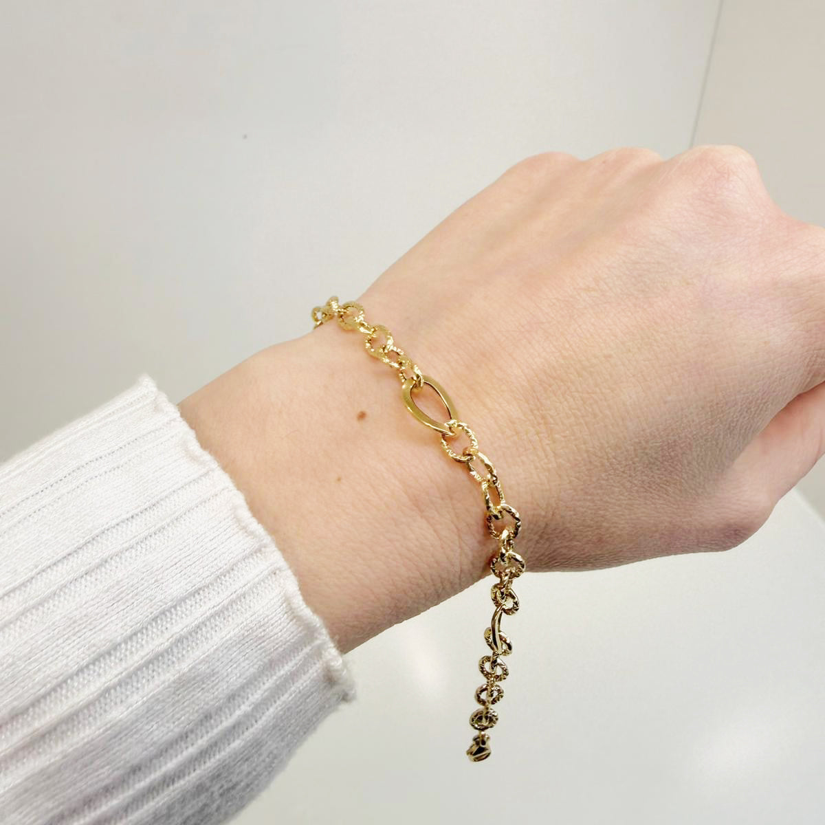 Bracciale a maglie ovali alternate in oro giallo 18KT (750) – Design moderno ed elegante
