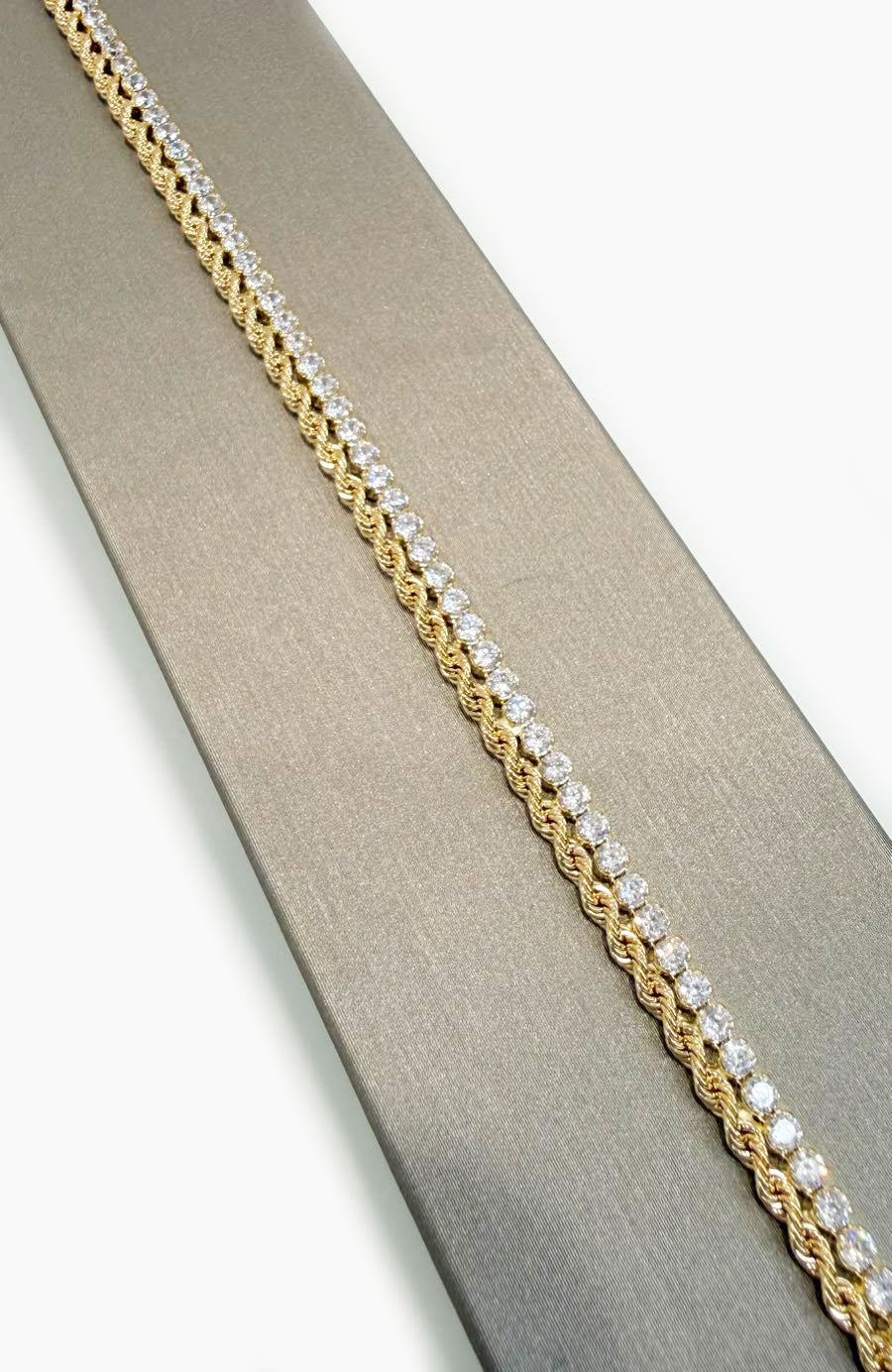 Bracciale Tennis con Zirconi in Oro Giallo 18 KT (750)