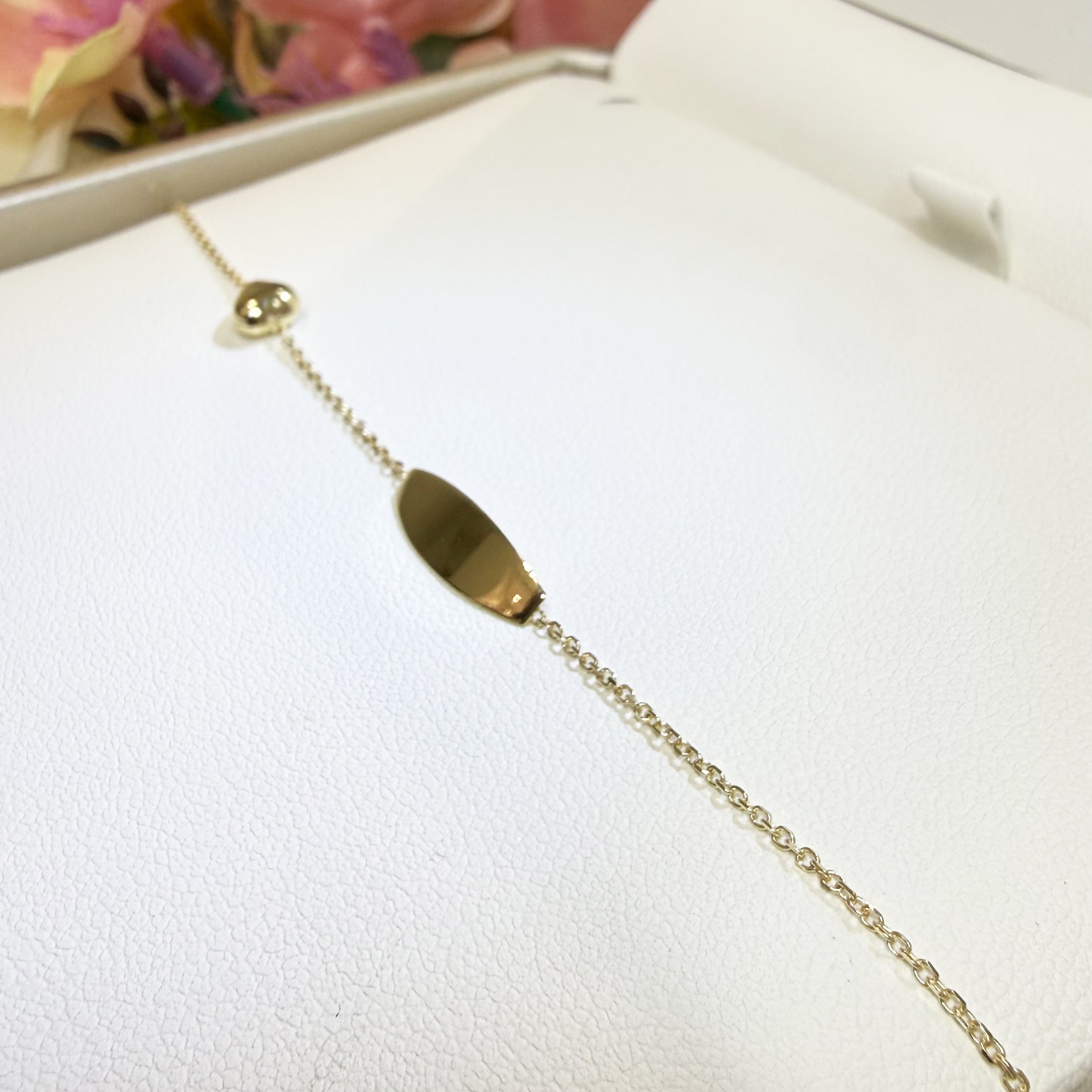 BRACCIALE BABY CON TARGHETTA E CUORICINO IN ORO GIALLO 18KT (750)