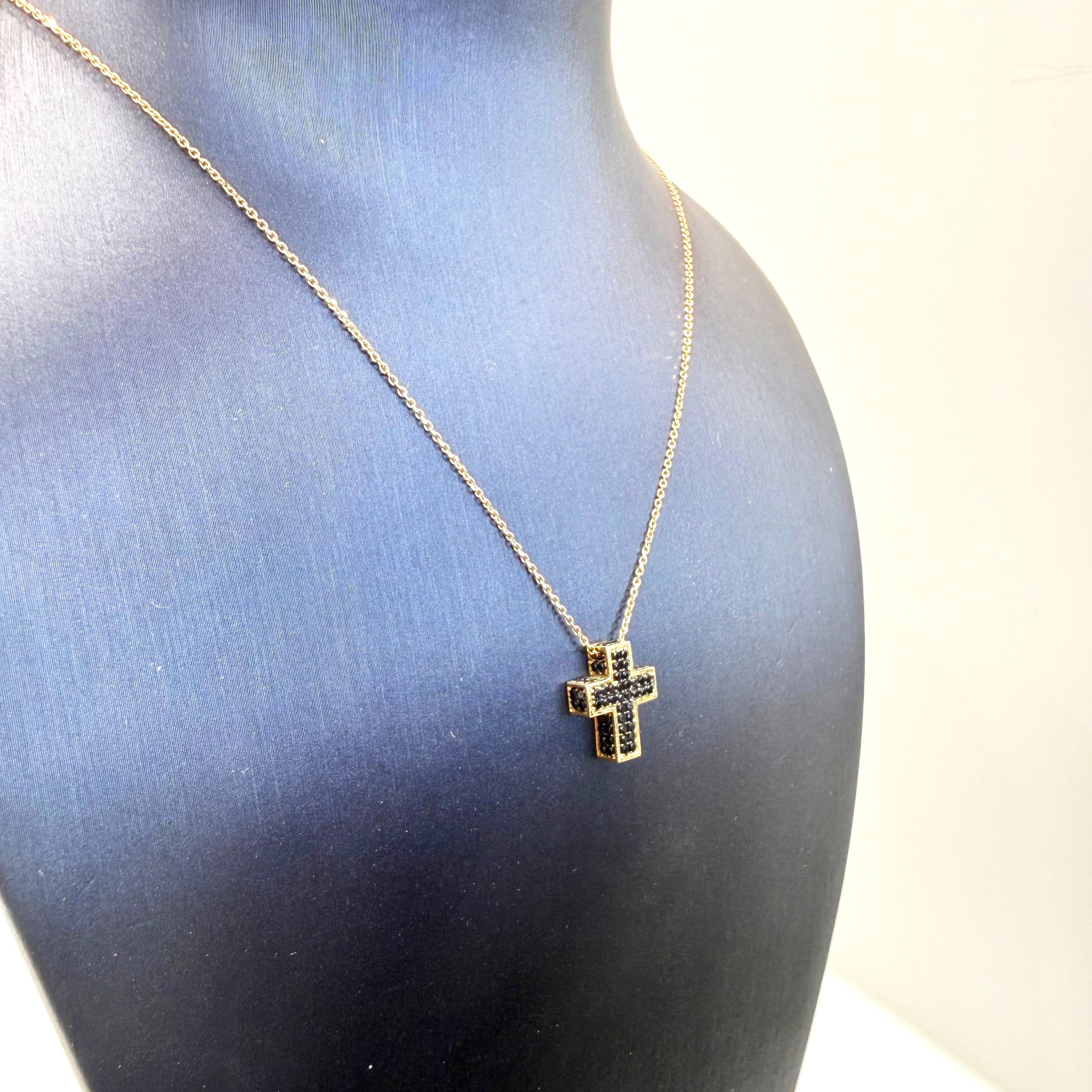 Collana con croce e zirconi neri in oro giallo 18KT (750) – Made in Italy
