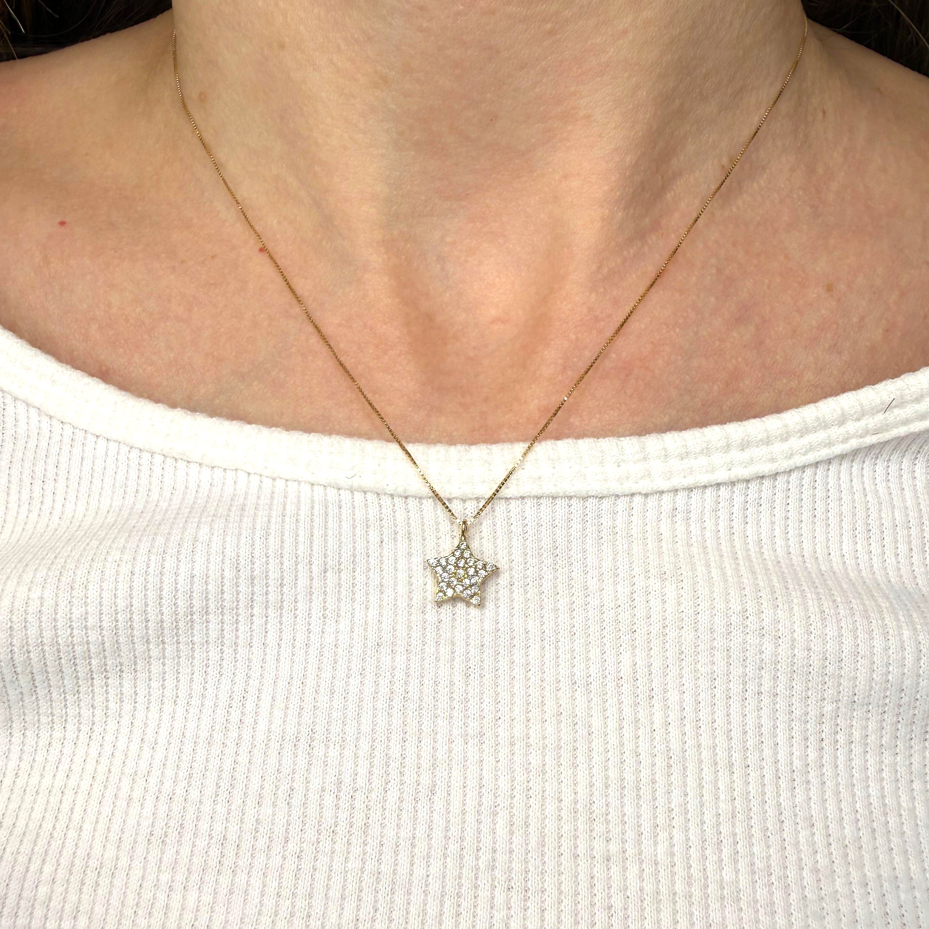 Collana con stella pavé in oro giallo 18KT (750) con zirconi bianchi – Made in Italy