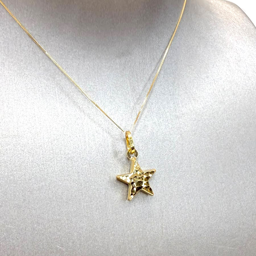 Collana con stella sfaccettata in oro giallo 18 KT (750)