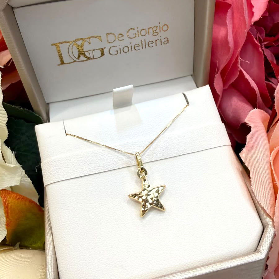 Collana con stella sfaccettata in oro giallo 18 KT (750)