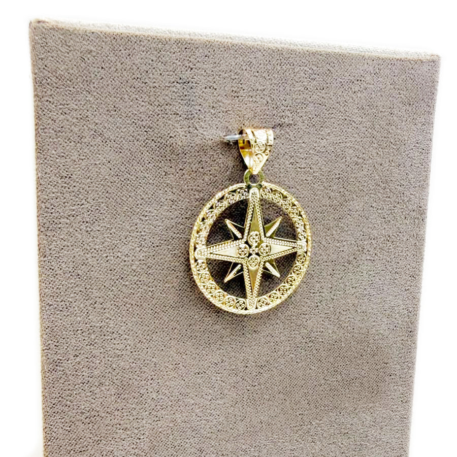 Ciondolo rosa dei venti in oro giallo 18 KT (750)