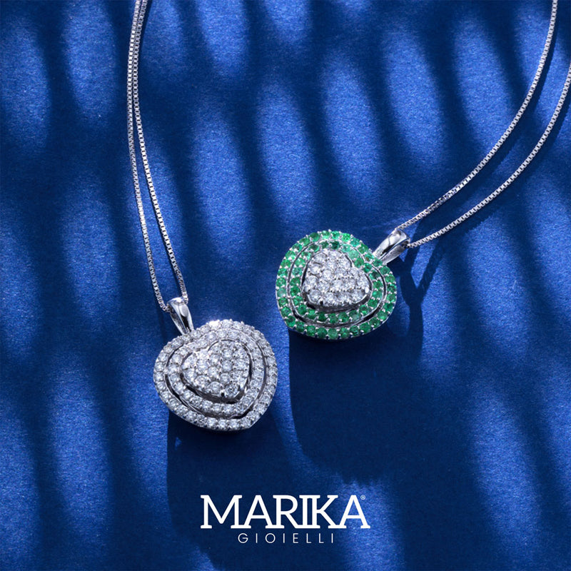 COLLANA CON CUORE IN ORO BIANCO 18KT CON DIAMANTI E SMERALDI