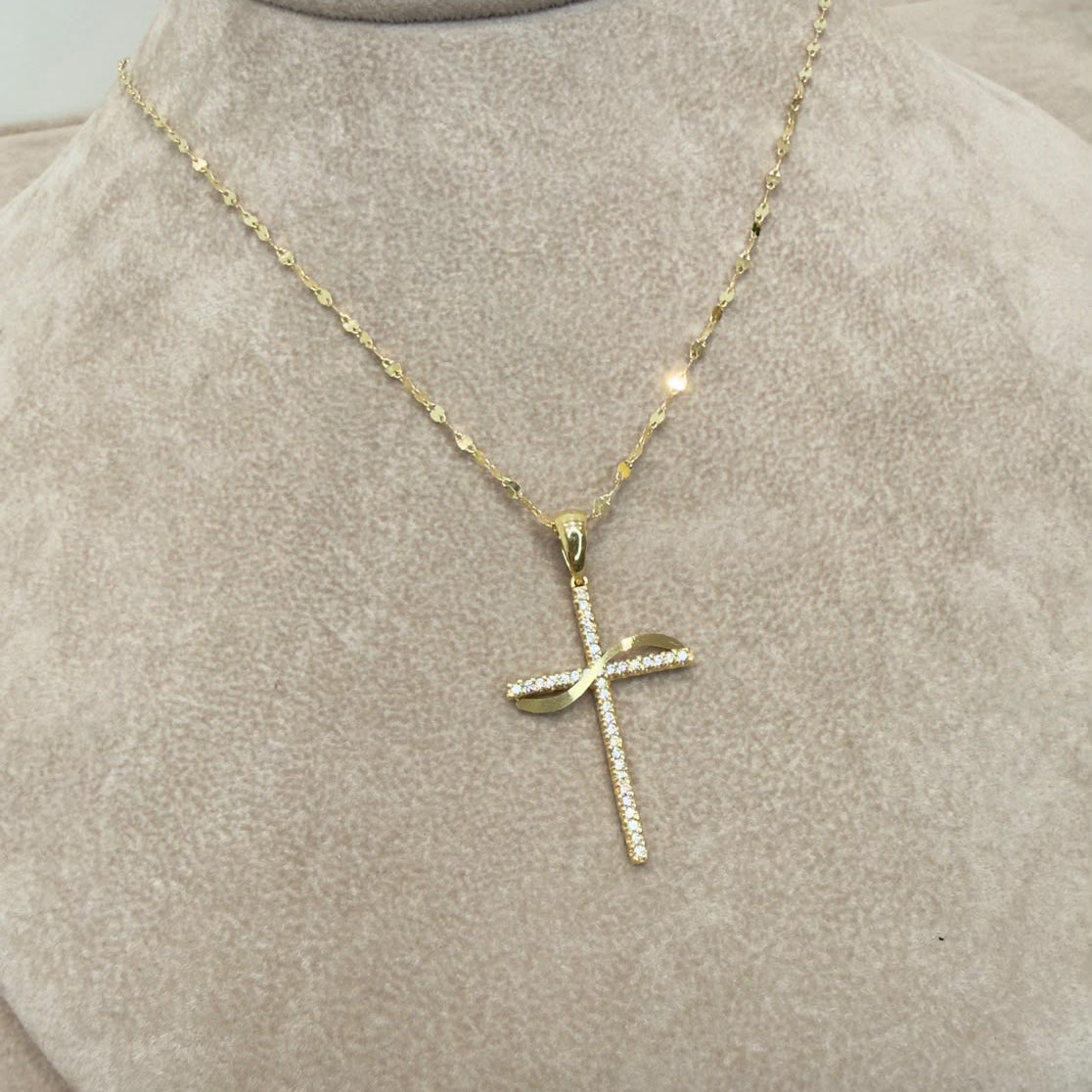COLLANA CON CROCE SINUOSA IN ORO GIALLO 18 KT (750) E ZIRCONI