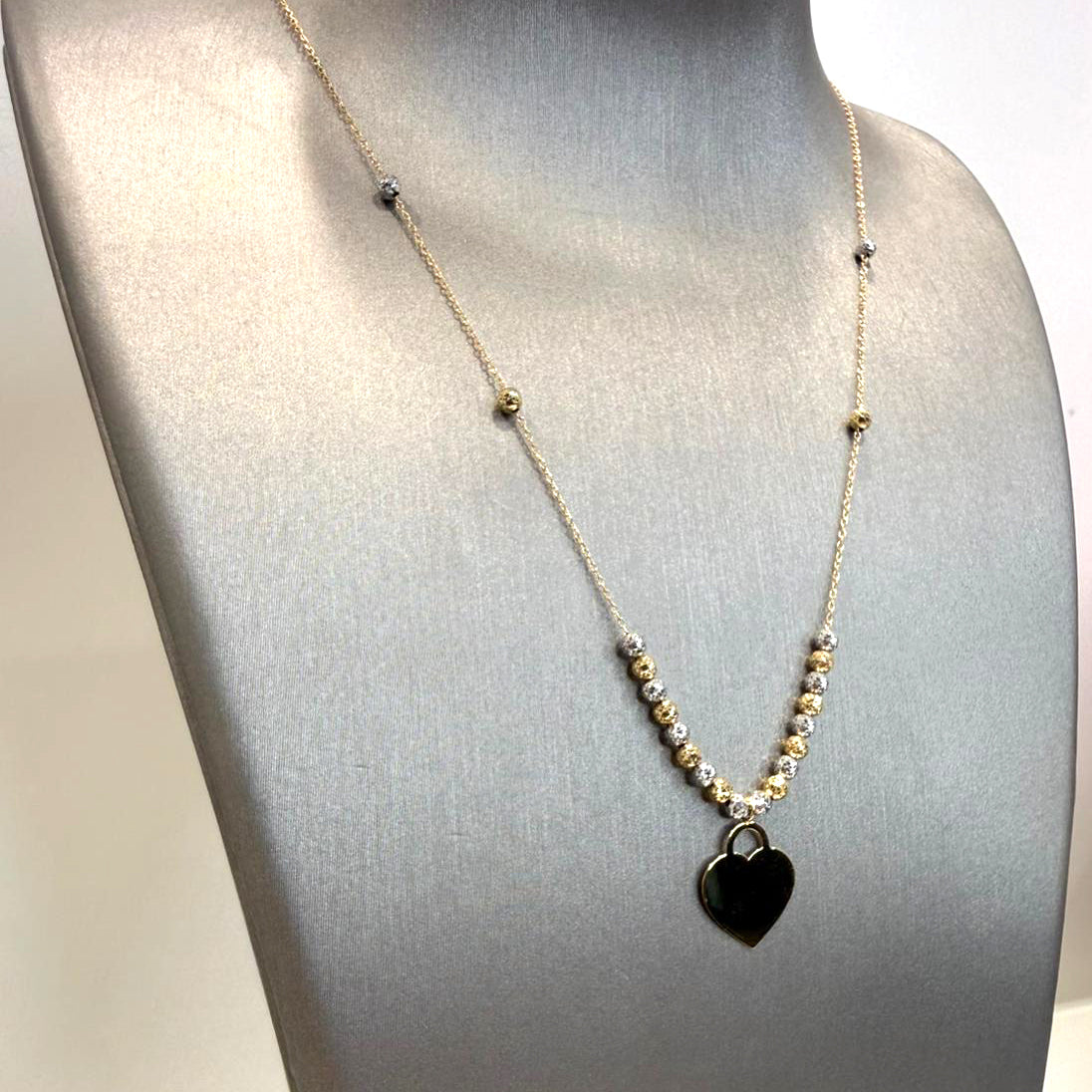 Collana con cuore incidibile in oro giallo 18KT (750) e sfere diamantate