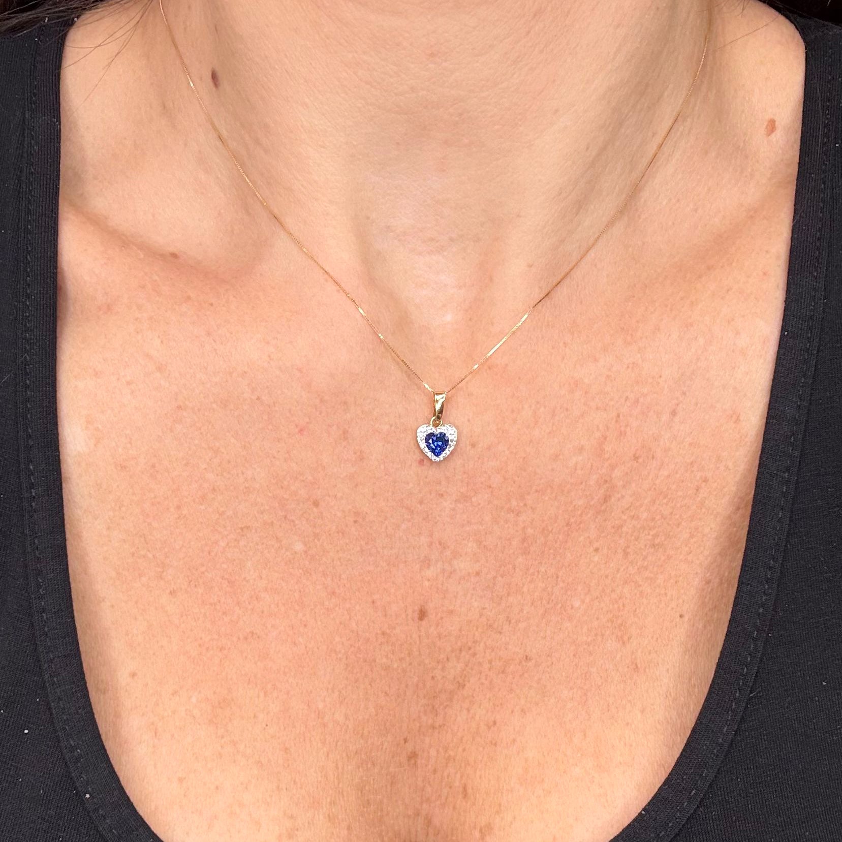 Collana in Oro Giallo 18 KT con Cuore Blu e Zirconi