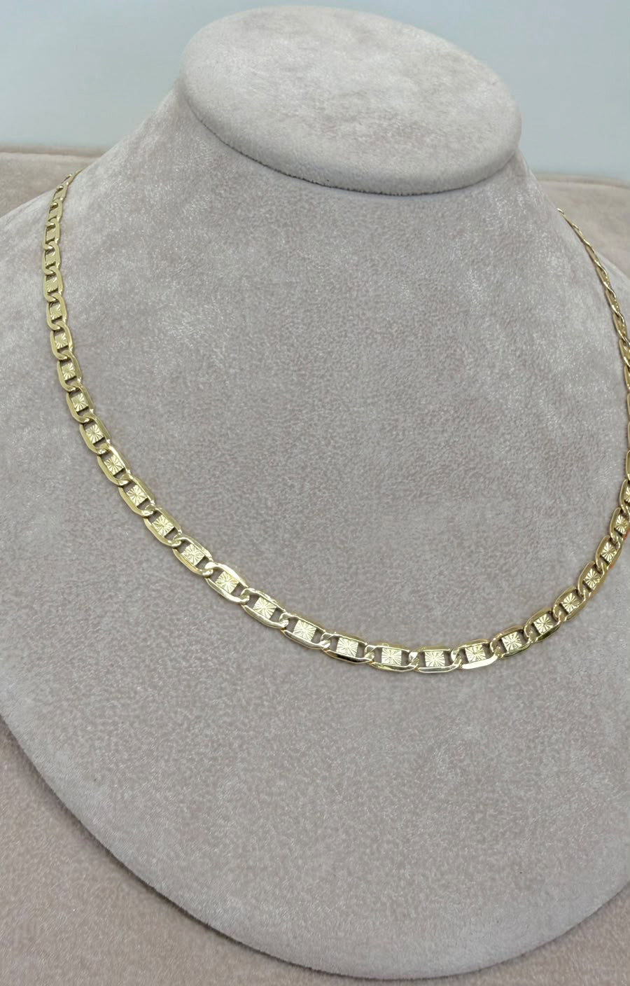 COLLANA UOMO A MAGLIA RETTANGOLARE LAVORATA IN ORO GIALLO 18 KT (750)