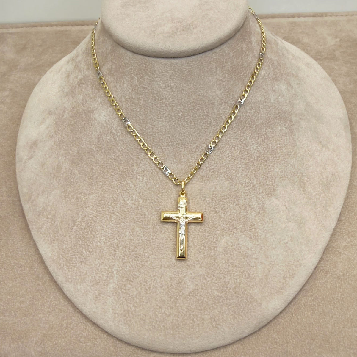 COLLANA UOMO CON CROCIFISSO BICOLORE IN ORO 18 KT (750)