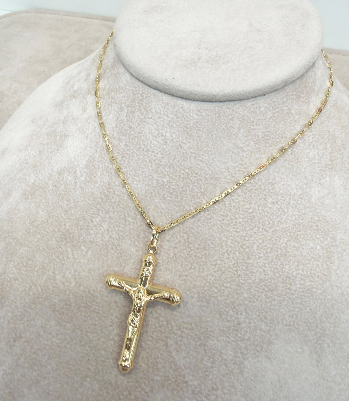 COLLANA UOMO CON CROCIFISSO IN ORO GIALLO 18 KT (750)