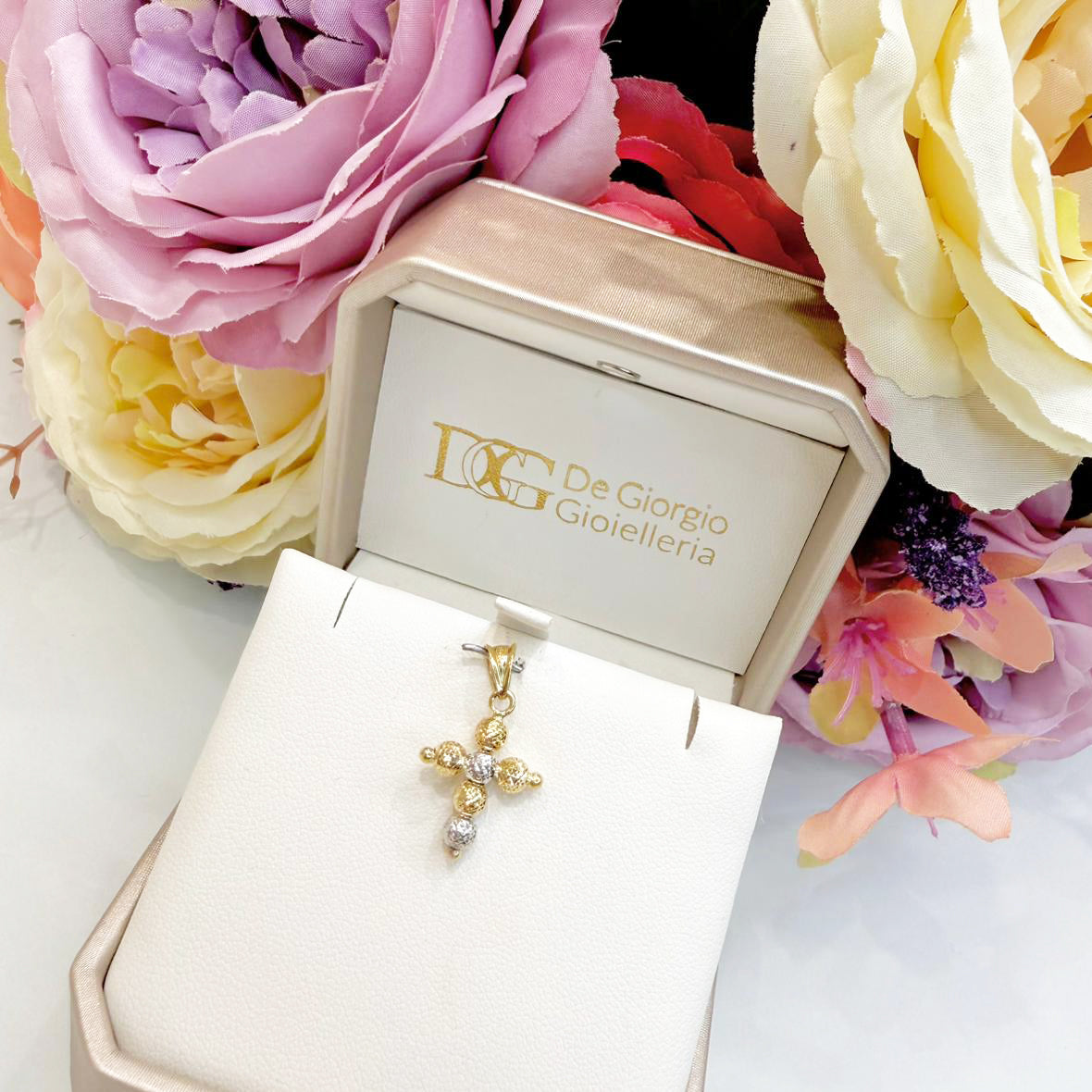 Ciondolo a croce in oro giallo e bianco 18KT (750) con sfere diamantate unisex