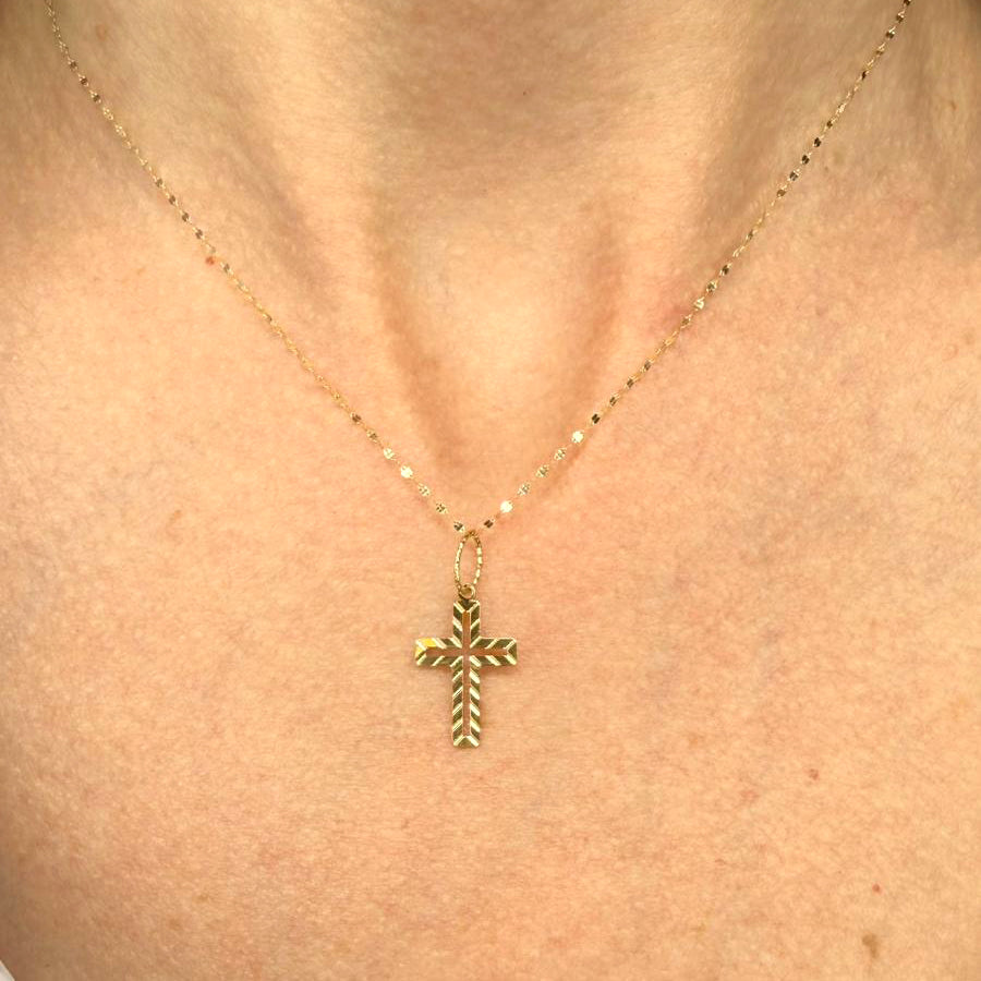 Croce lavorata in oro giallo 18 KT (750)