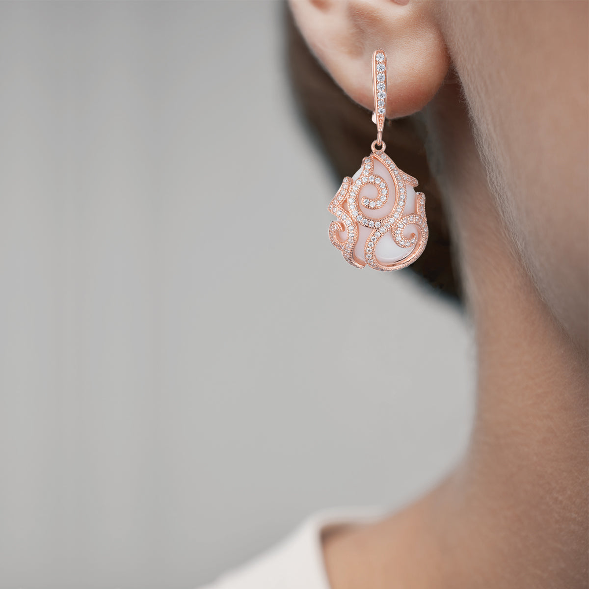 ORECCHINI TSARS COLLECTION ROSÈ AGATA BIANCA E ZIRCONI