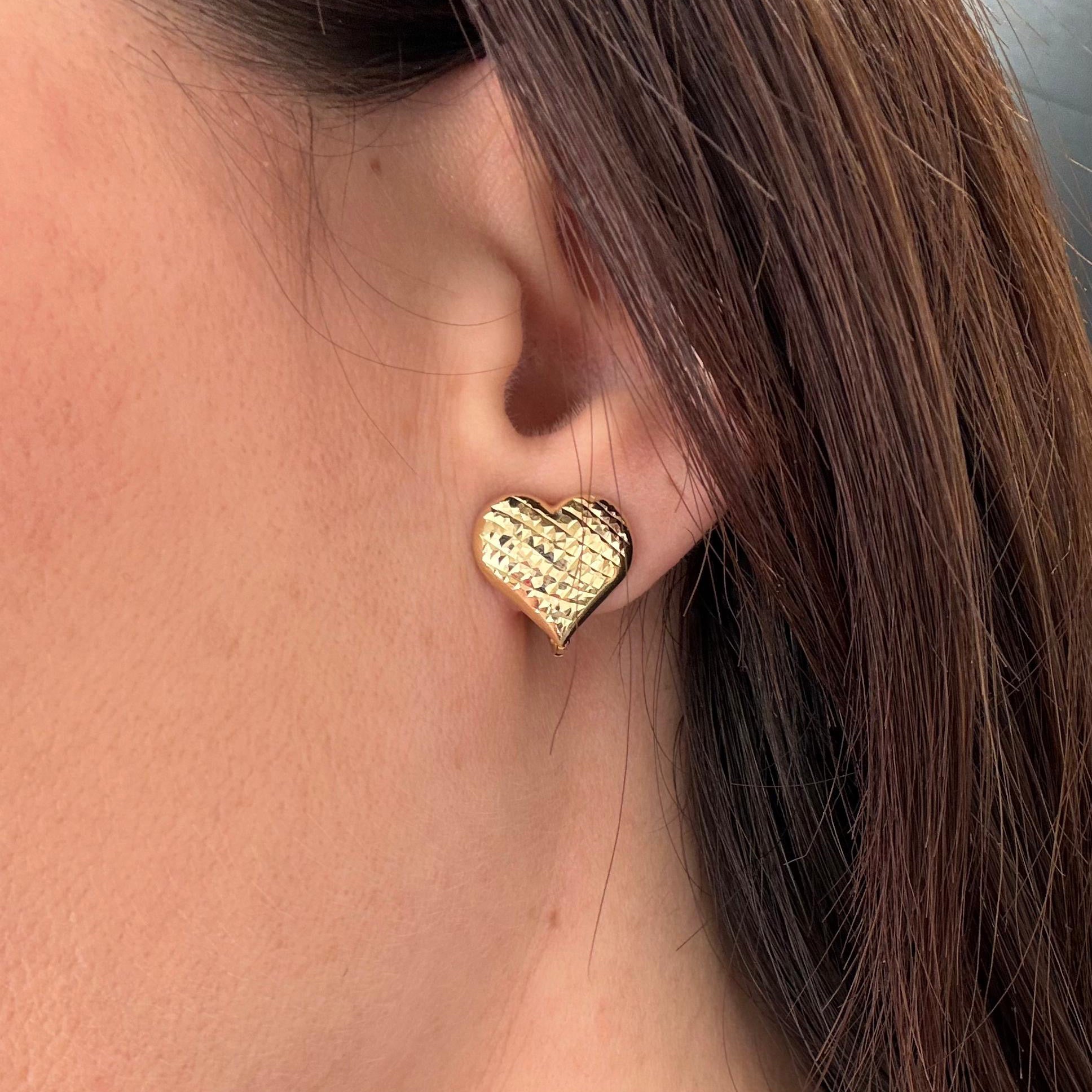 Orecchini a cuore lavorazione diamantata in oro giallo 18KT (750) – Made in Italy