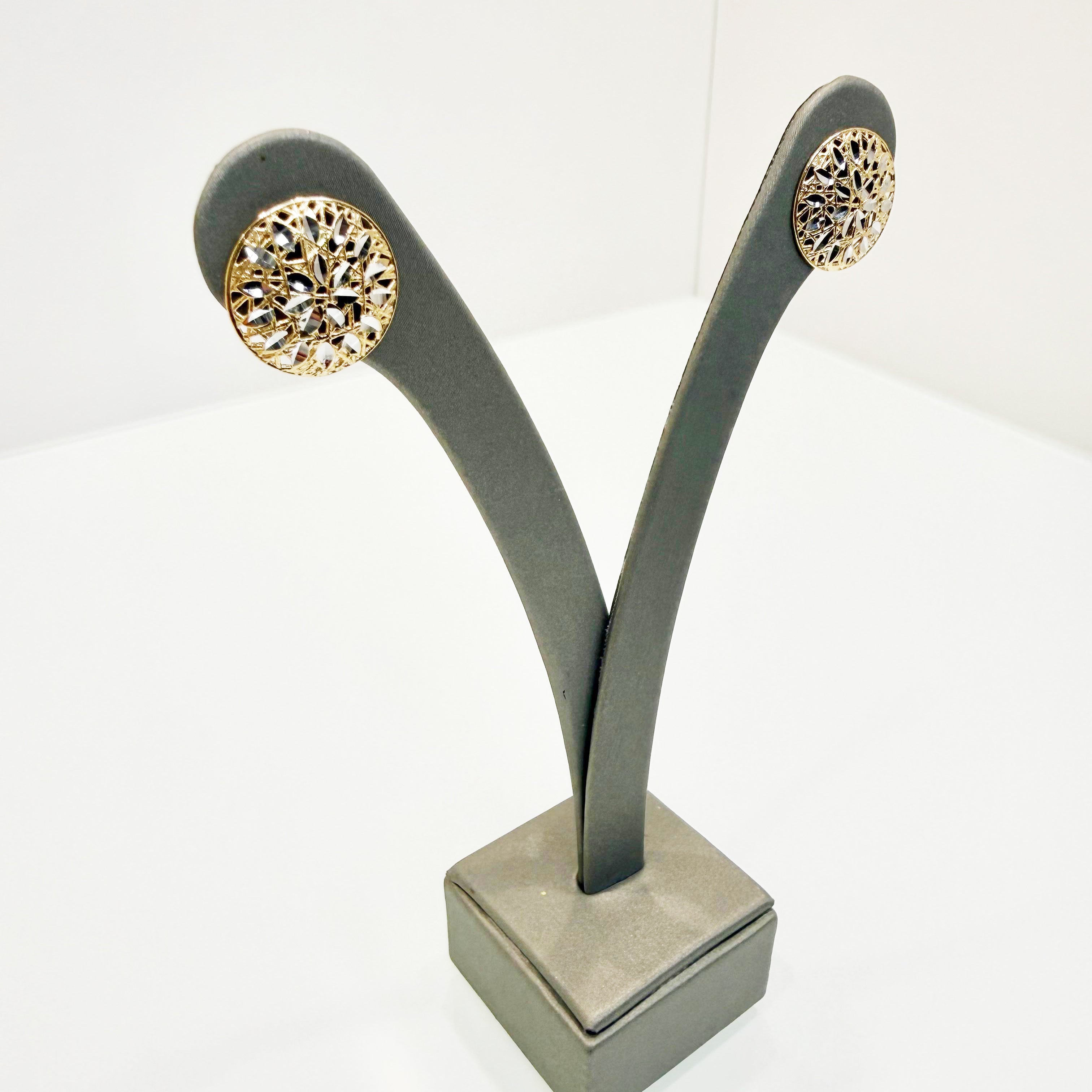 Orecchini a lobo tondi traforati in oro giallo 18KT (750) – Made in Italy