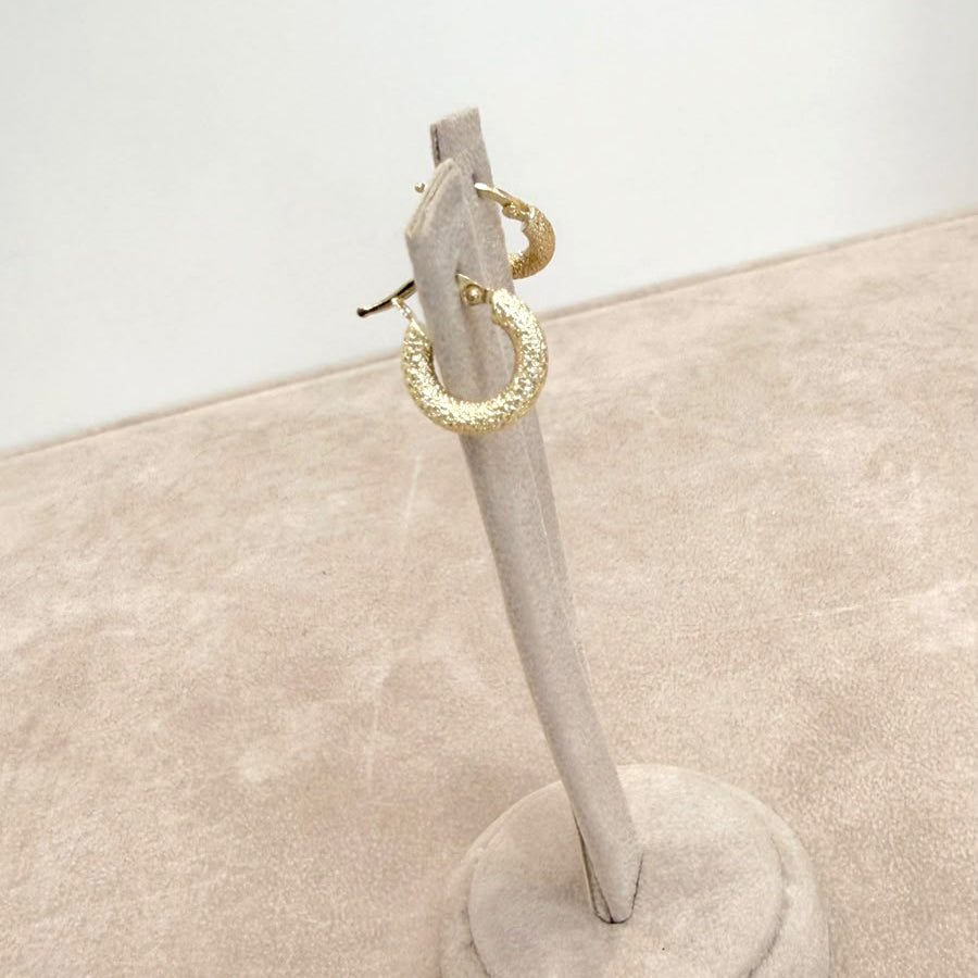 ORECCHINI A CERCHIO LAVORATI IN ORO GIALLO 18 KT (750)