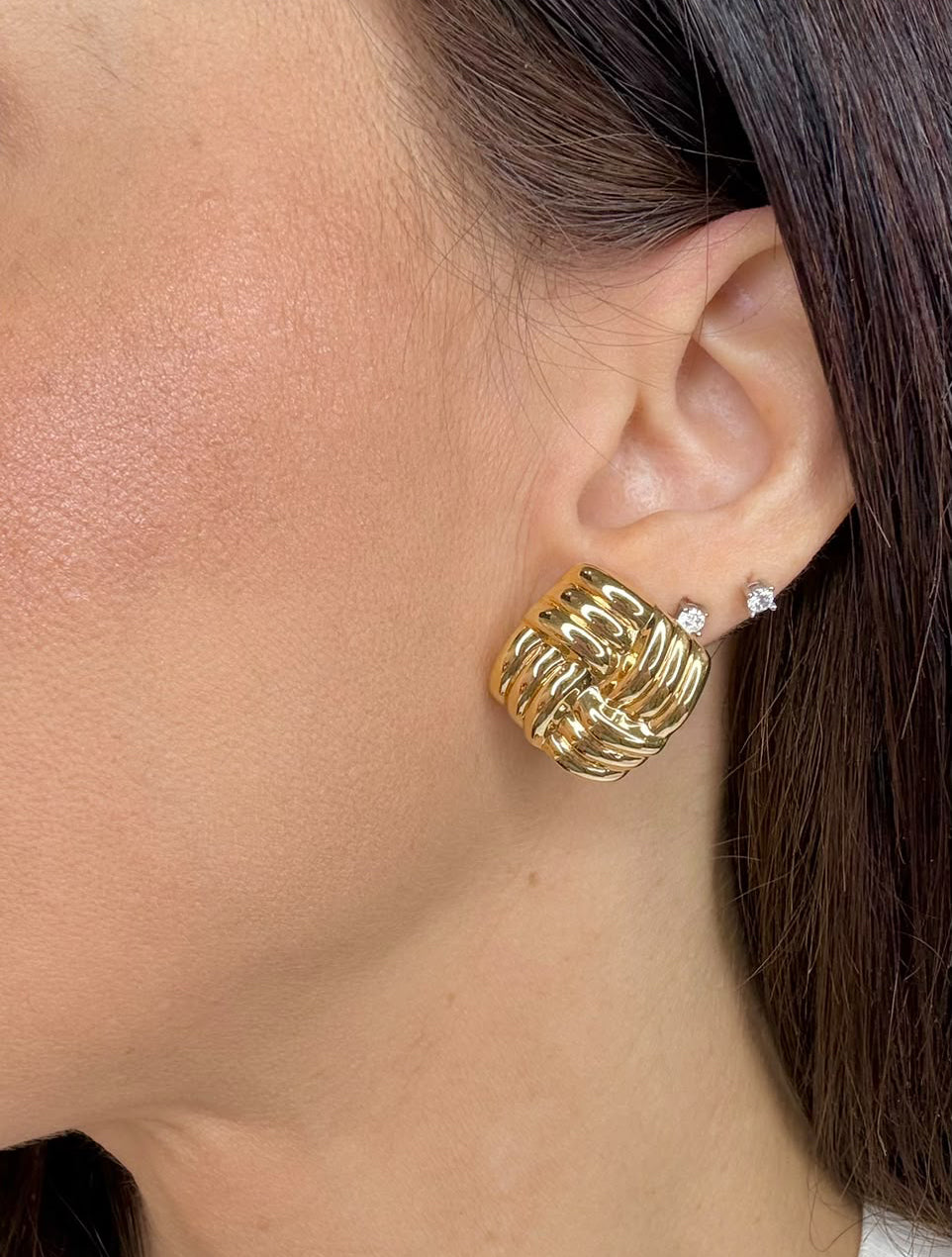 ORECCHINI QUADRATI INTRECCIATI IN ORO GIALLO 18 KT (750)