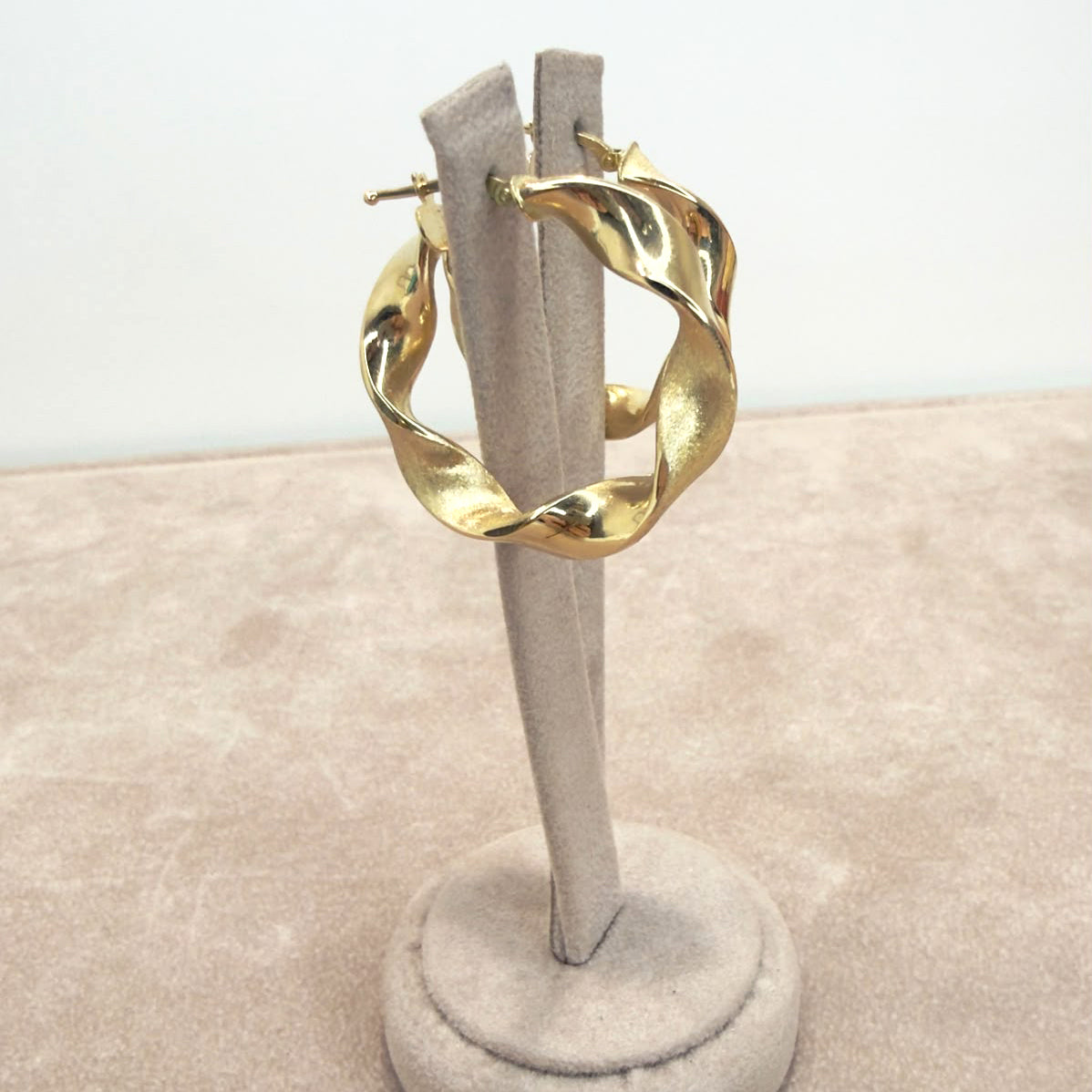 ORECCHINI A CERCHIO ONDULATO IN ORO GIALLO 18 KT (750)
