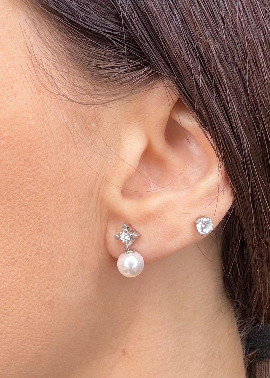 ORECCHINI IN ORO BIANCO 18KT CON DIAMANTI E PERLE