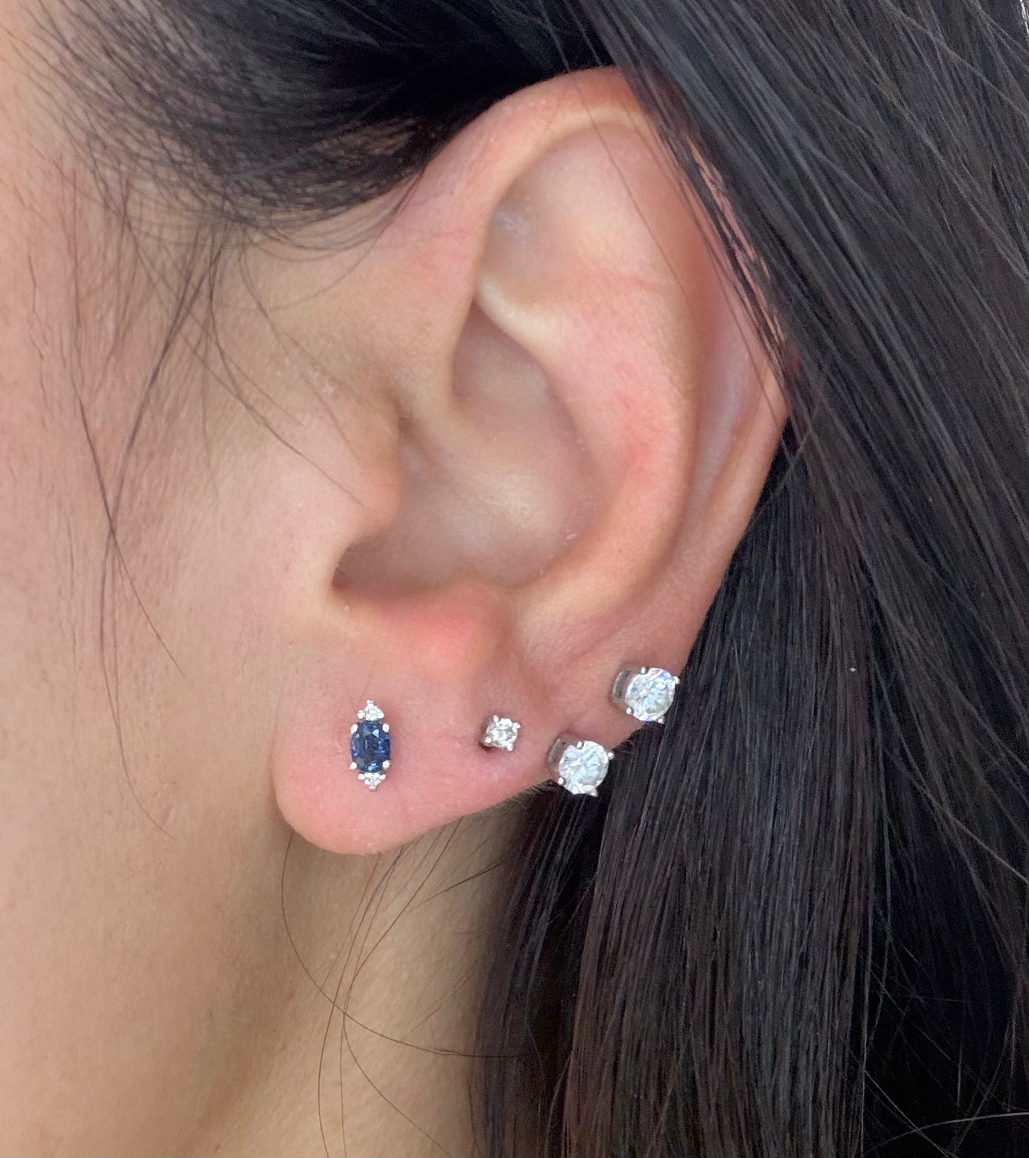 ORECCHINI IN ORO BIANCO 18 CARATI DIAMANTI E ZAFFIRI
