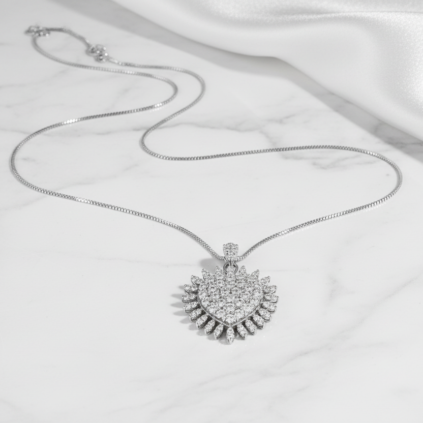 COLLANA CON CUORE IN ORO BIANCO 18 CARATI E DIAMANTI