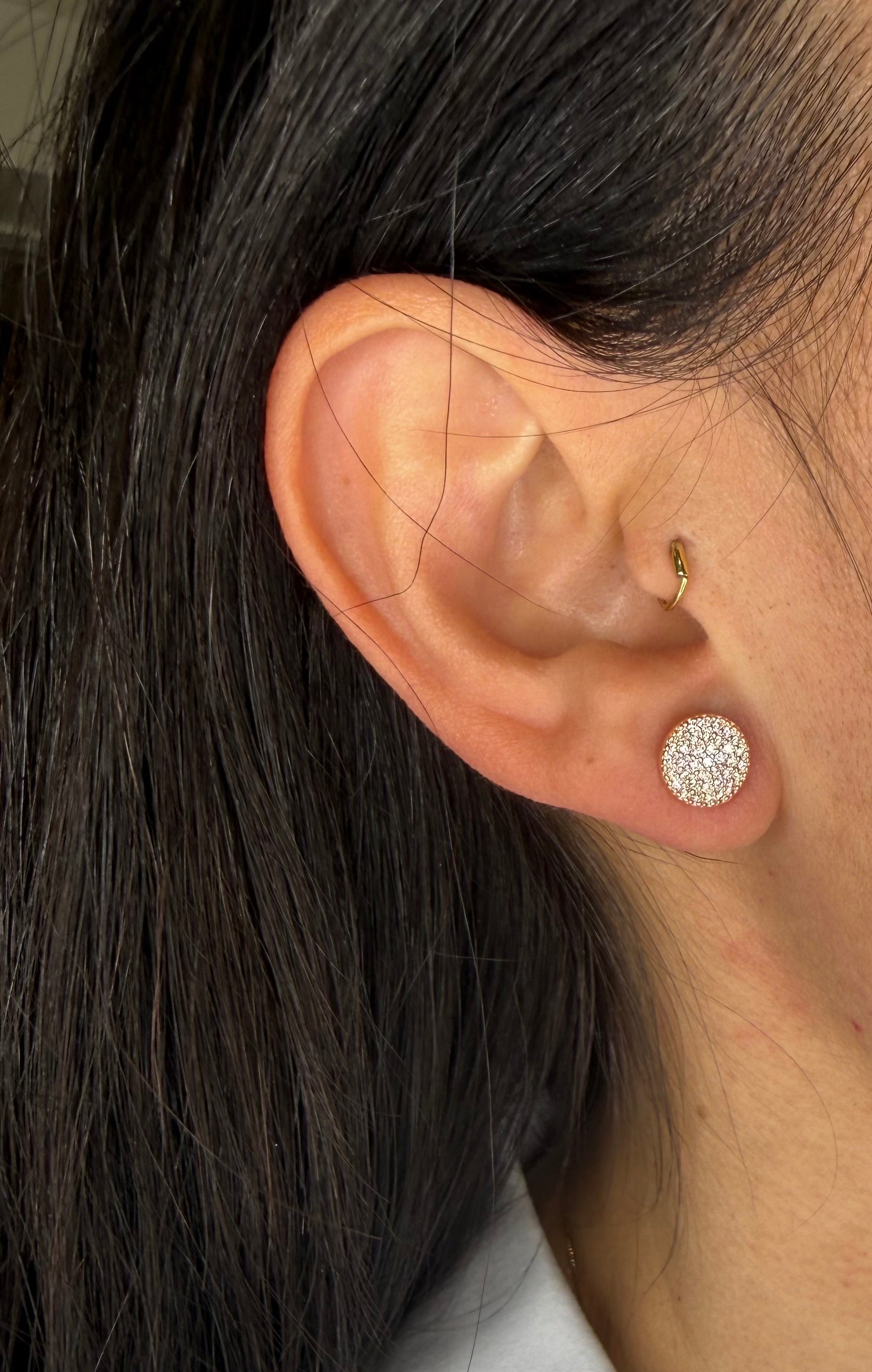 ORECCHINI TONDI CON ZIRCONI PAVÉ ROSÉ IN ARGENTO 925