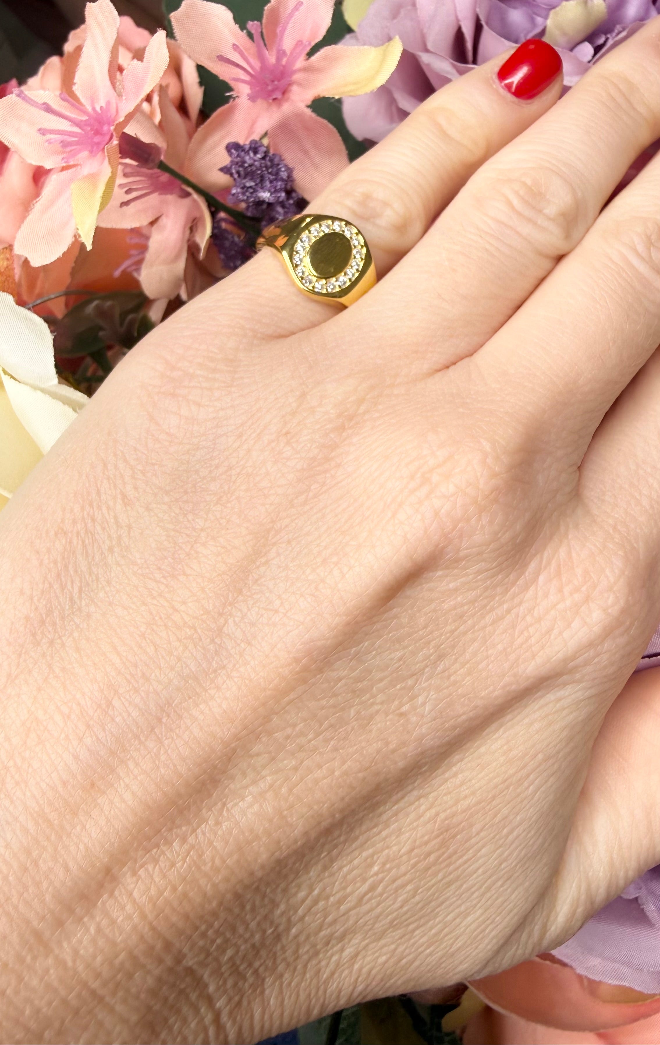 ANELLO UNISEX CHEVALIER OVALE CON ZIRCONI IN ARGENTO 925 DORATO