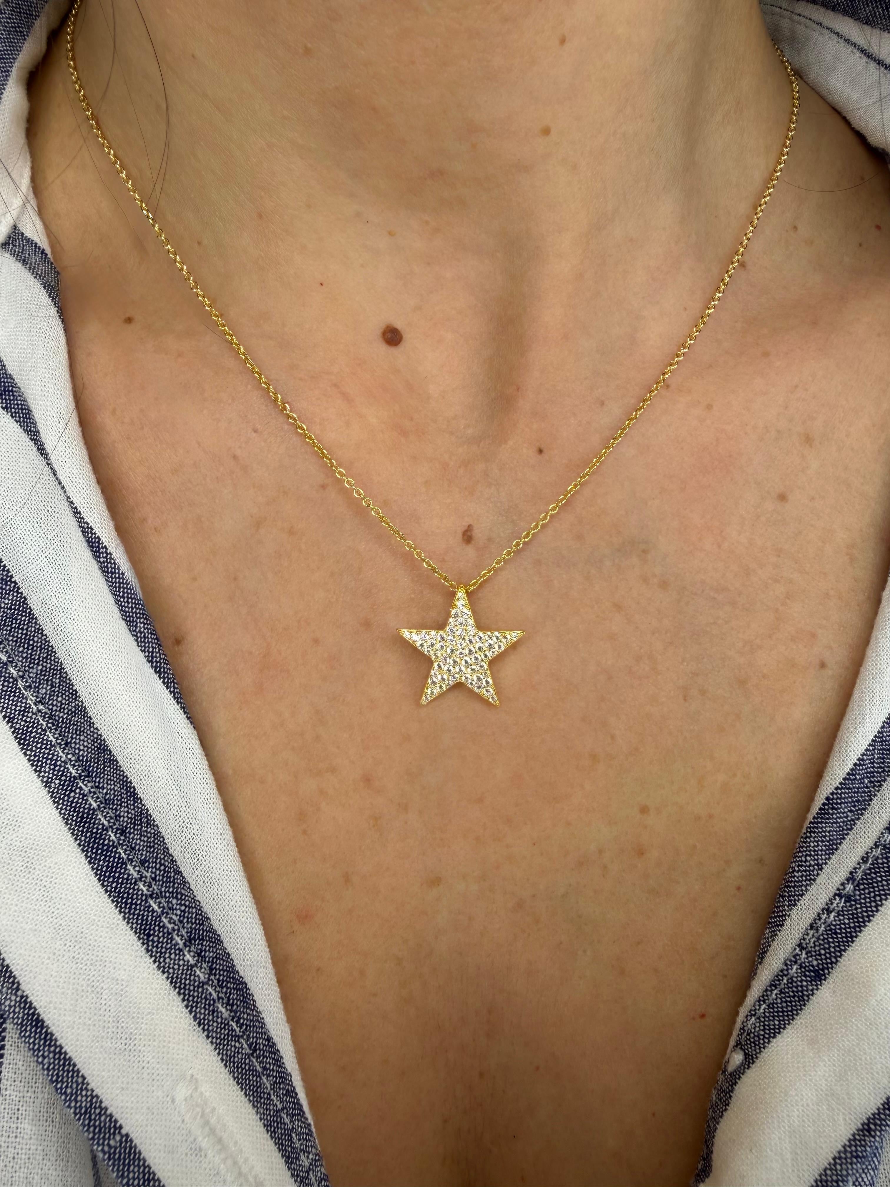 COLLANA STELLA CON ZIRCONI PAVÉ DORATA IN ARGENTO 925