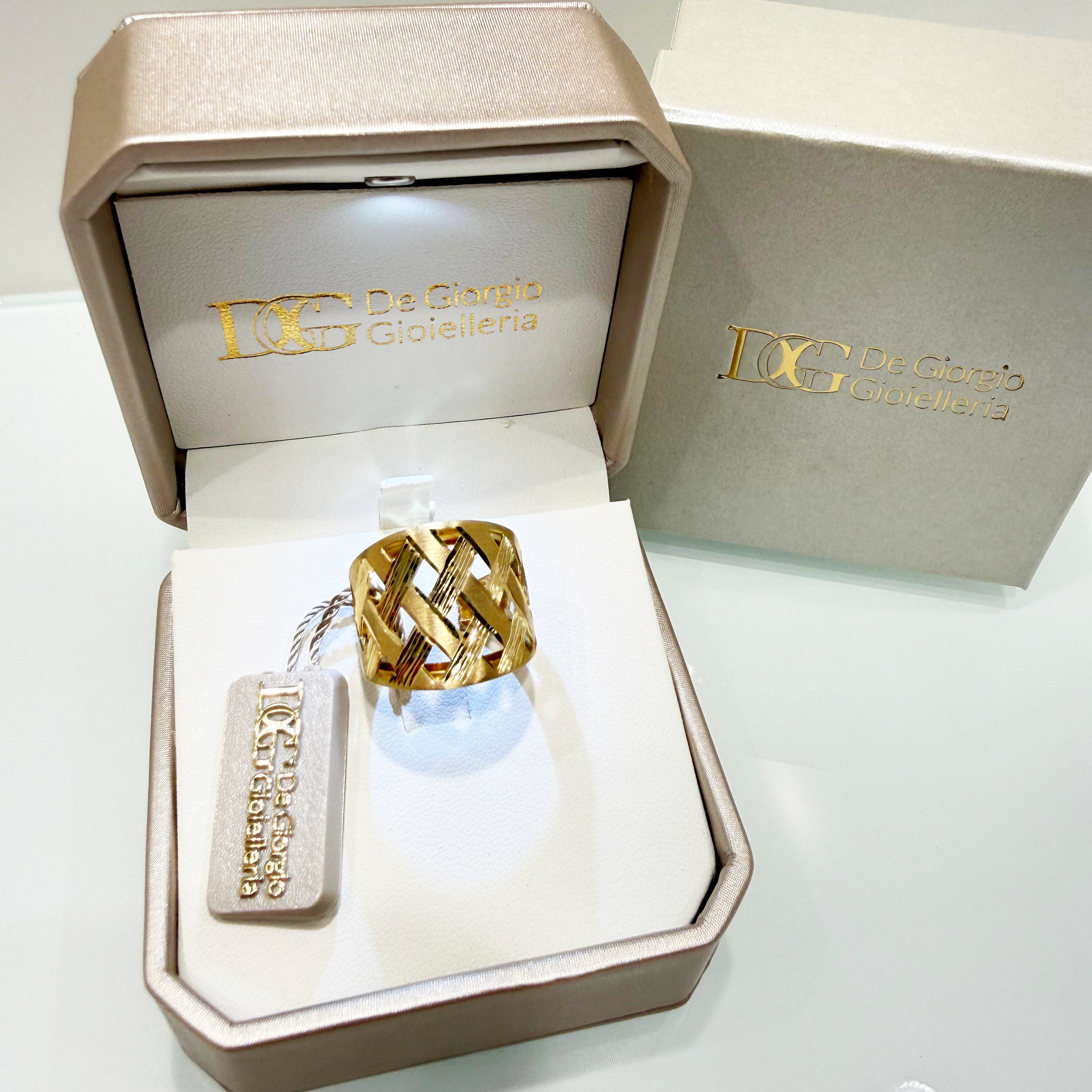 Anello fascia traforata intrecciata in oro giallo 18KT (750) – Made in Italy