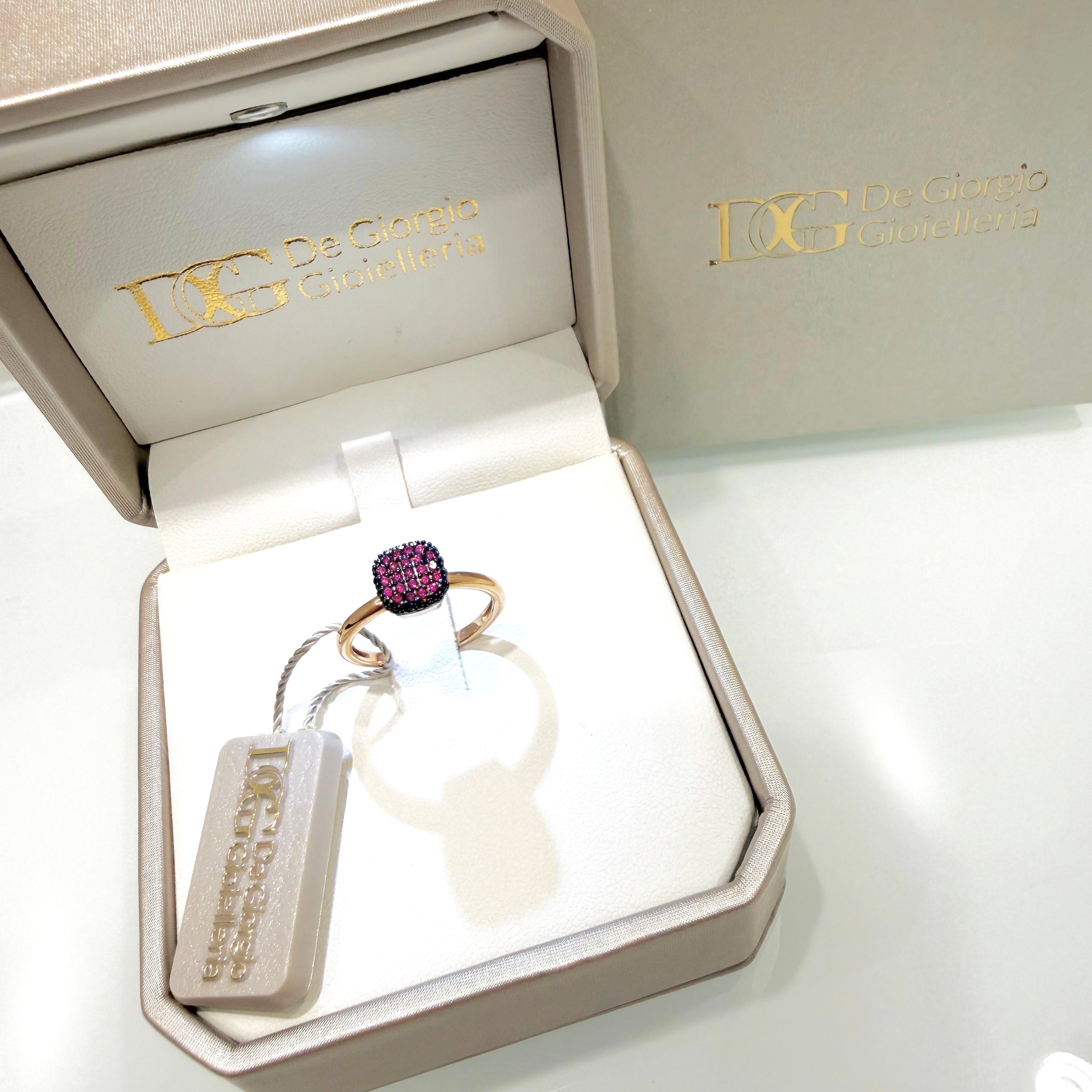 Anello con pavé di zirconi rossi in oro giallo 18KT (750) – Made in Italy