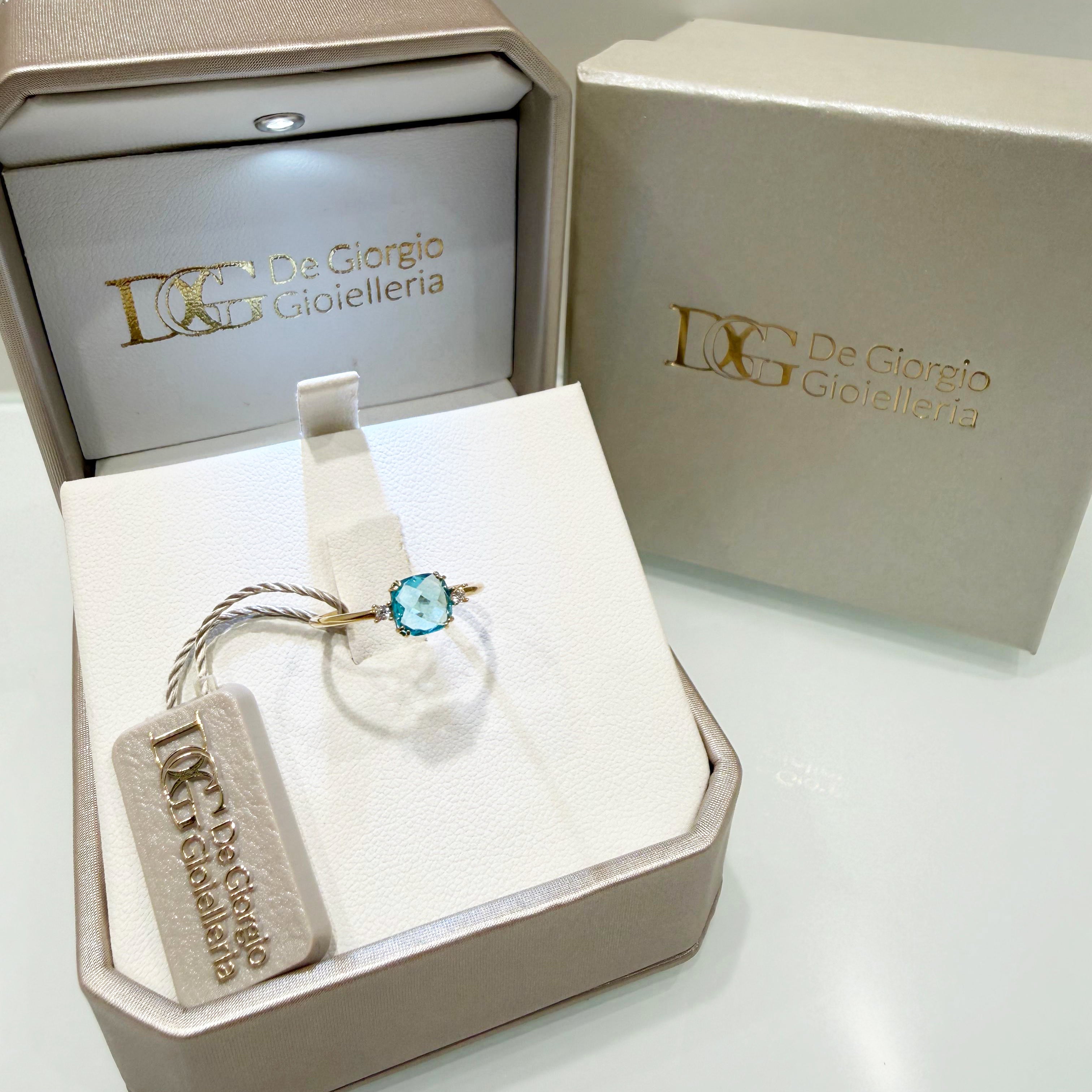 Anello con pietra azzurra in oro giallo 18KT (750) con zirconi – Made in Italy