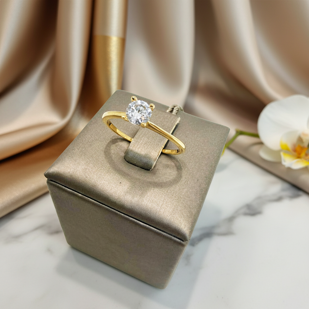 Anello solitario con zircone in oro giallo 18KT (750) – Made in Italy
