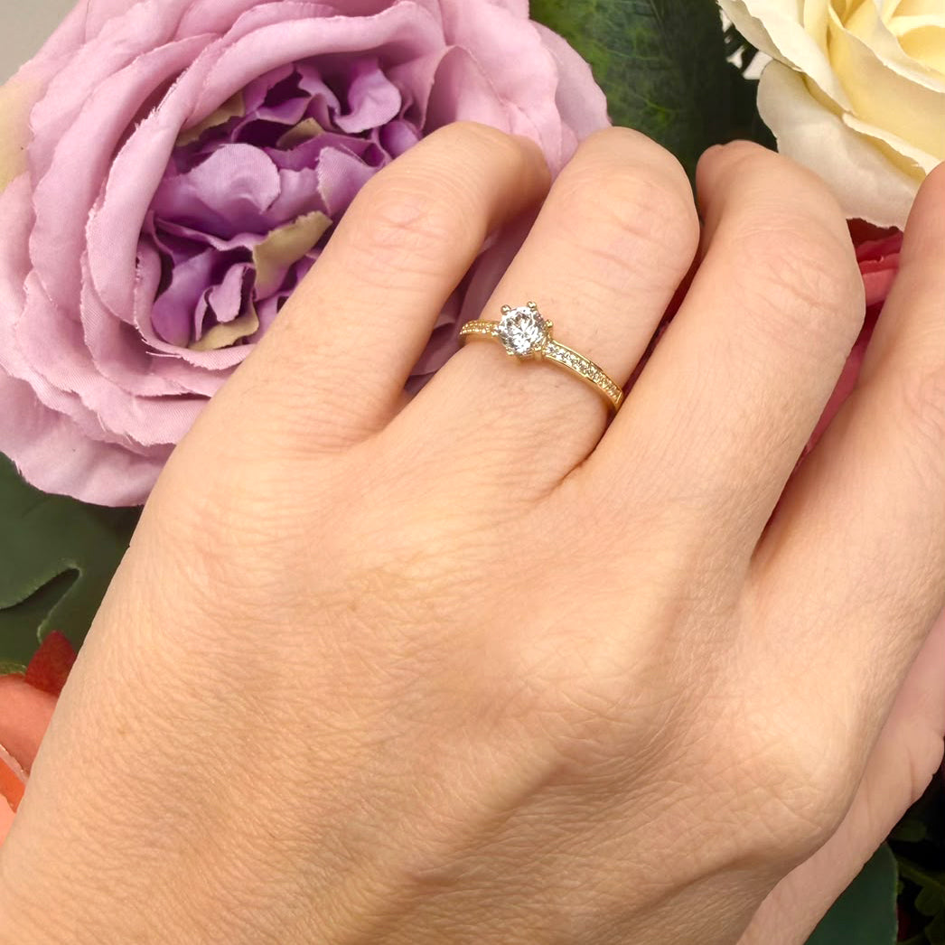 Anello Solitario in Oro Giallo 18 KT con Zirconi