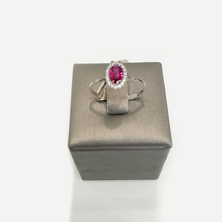 Anello Halo in Oro Bianco 18 KT con Zircone Rosso e Zirconi