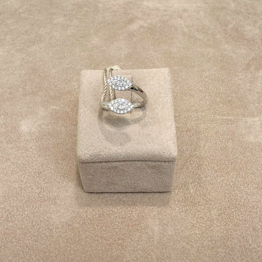 Anello Contrarié Navette con Zirconi in Oro Bianco 18 KT