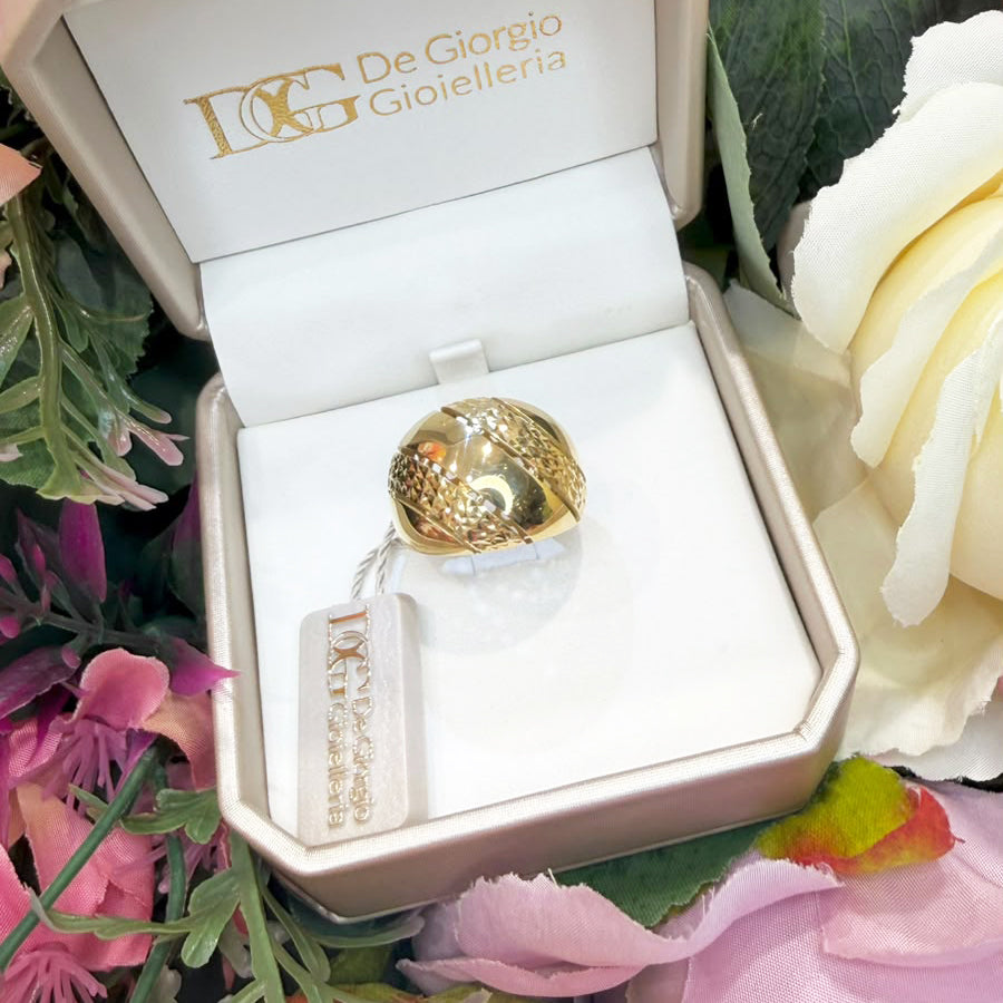 Anello a Fascia Lavorata in Oro Giallo 18 KT