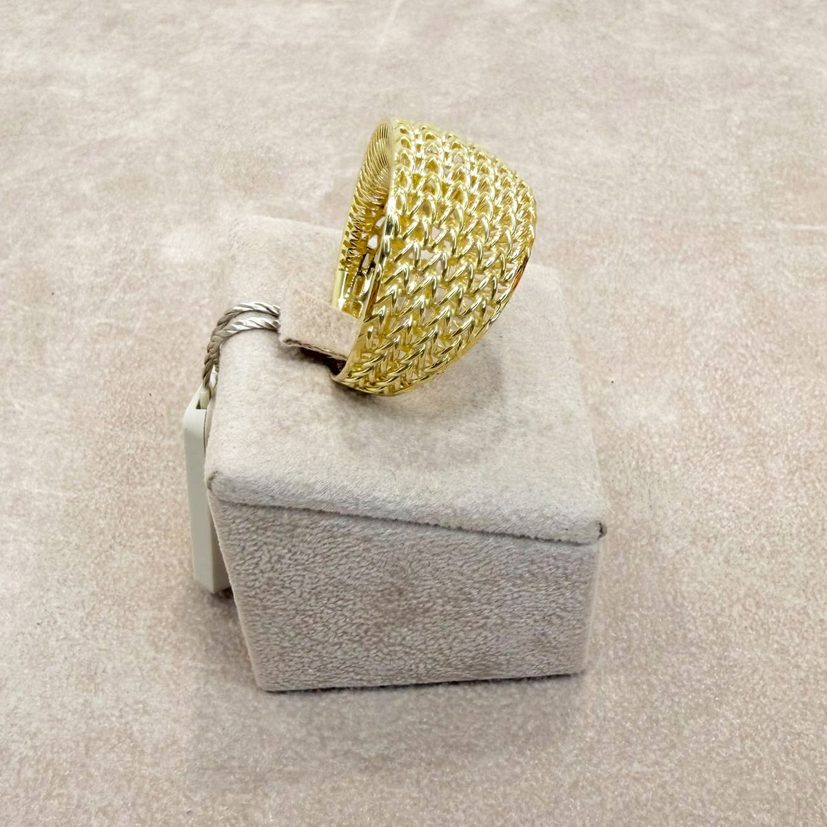 ANELLO FASCIA LAVORATA IN ORO GIALLO 18 KT (750)