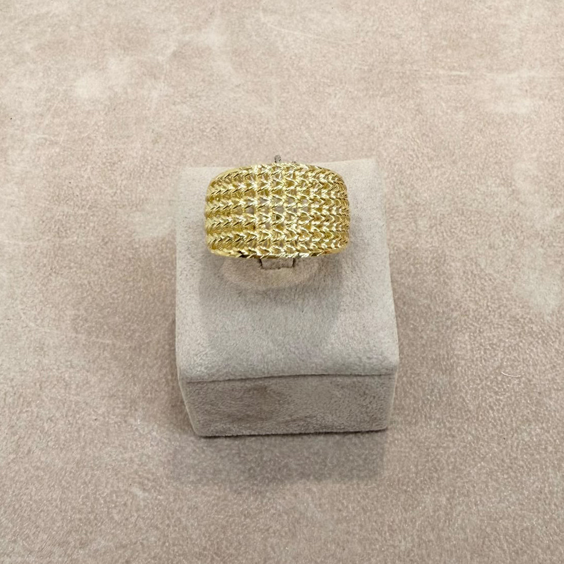 ANELLO FASCIA LAVORATA IN ORO GIALLO 18 KT (750)