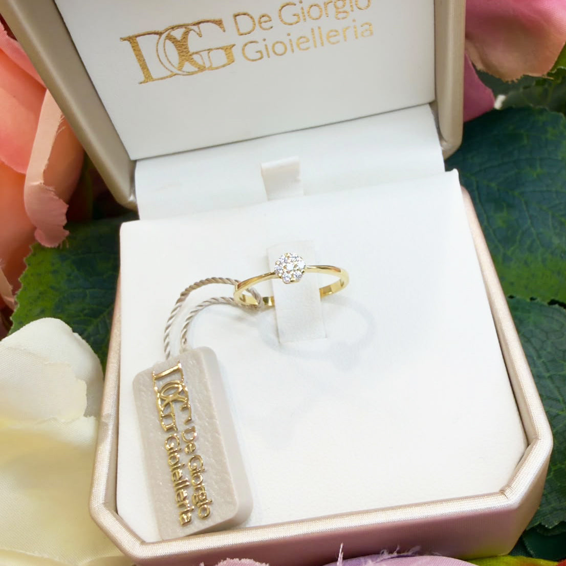 ANELLO IN ORO GIALLO 18 KT (750) CON ZIRCONI
