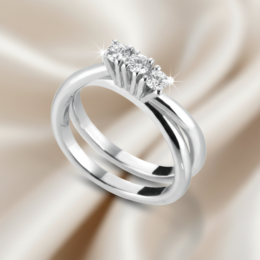 ANELLO TRILOGY IN ORO BIANCO 18 CARATI E DIAMANTI